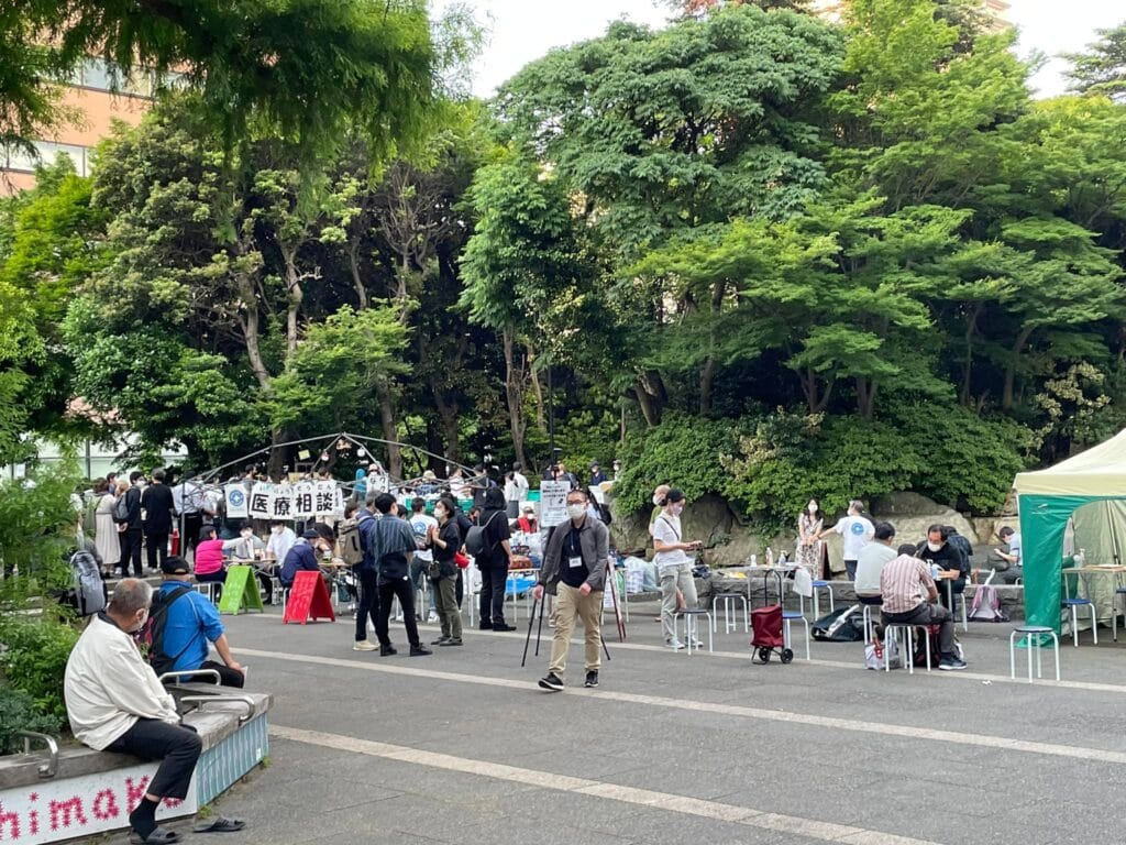 Reporting on TAKIDASHI Soup kitchen04